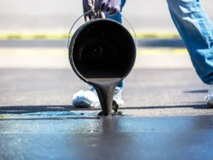 Should-Asphalt-Driveways-Be-Sealed